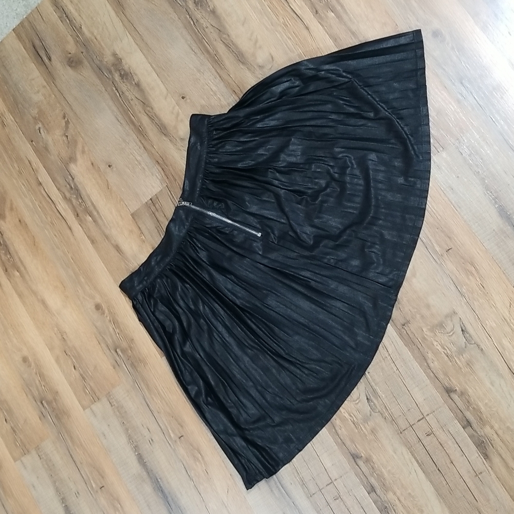 Bongo Black Polyester Rayon Pleated Mini Skirt - image 7